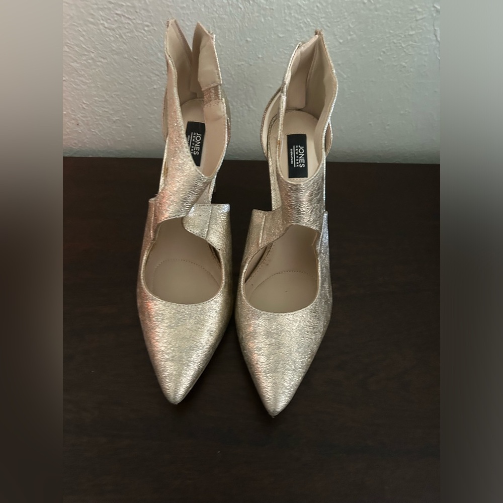 Jones New York gold heels, size 11.